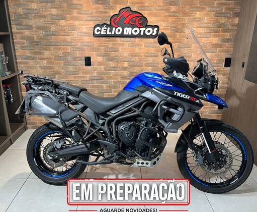 TRIUMPH TIGER 800 XCX TRIUMPH TIGER 800 XCX